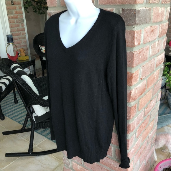 MOSSIMO Vintage Black V-Neck Soft Pullover Sweater Medium M - Picture 2 of 6